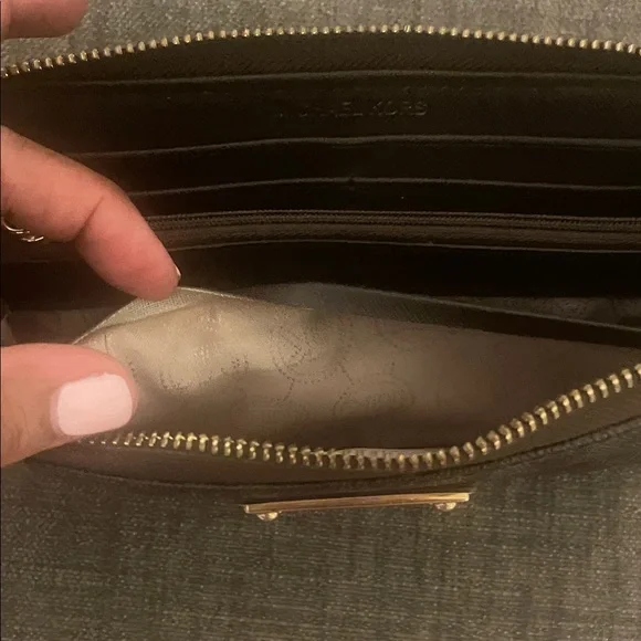 Michael Kors Signature Dark Brown Zip-Around Wallet - Picture 14 of 16